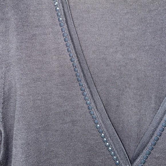 Old Navy 3/4 sleeve gray cardigan with buttons. - Picture 10 of 10